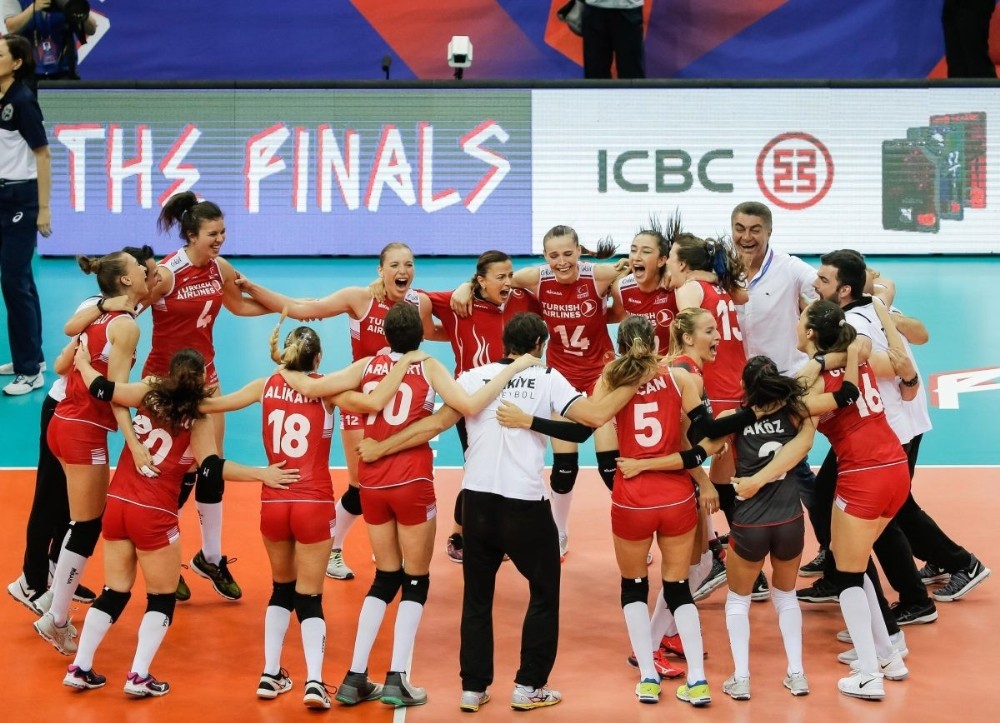 A Bayan Voleybol Milli Takımı’nın aday kadrosu belli oldu