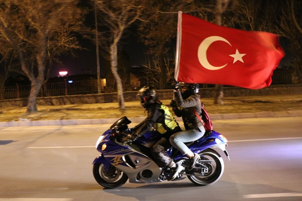 Motosikletçilerden ’Zeytin Dalı’ operasyonuna destek korteji