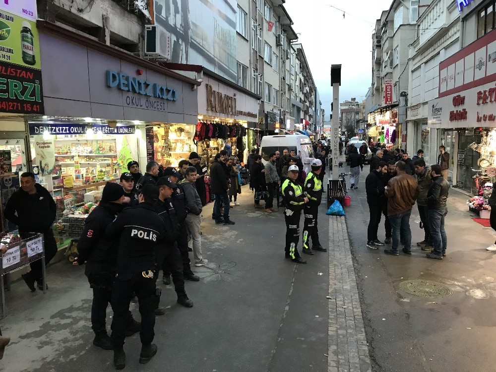 Fırıncı, bulundurma ruhsatlı silahla dershaneyi basıp 8 kişiyi rehin aldı