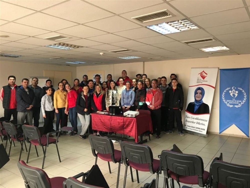 Aydın’da kadına yönelik şiddete hayır semineri düzenlendi