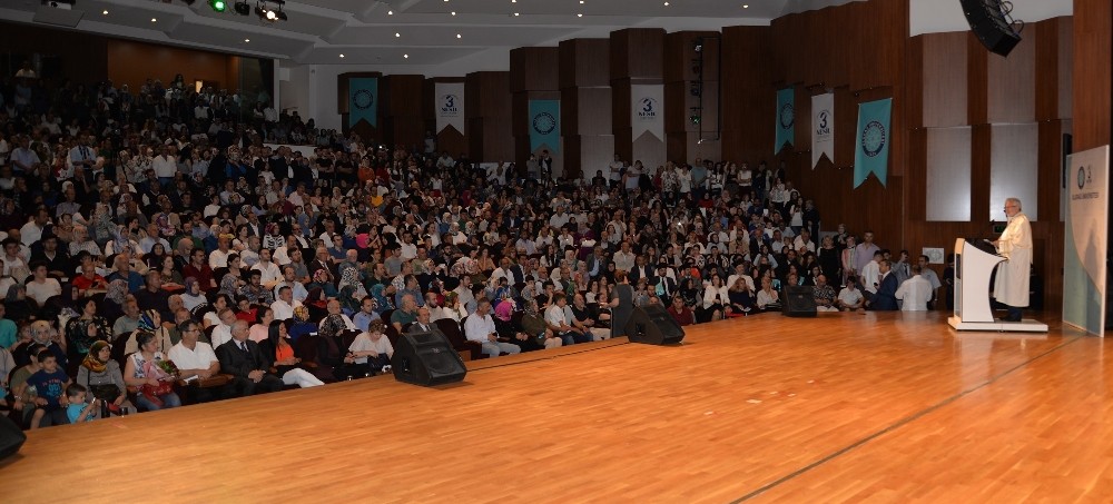 Uludağ Üniversitesi’nde diploma törenleri başladı