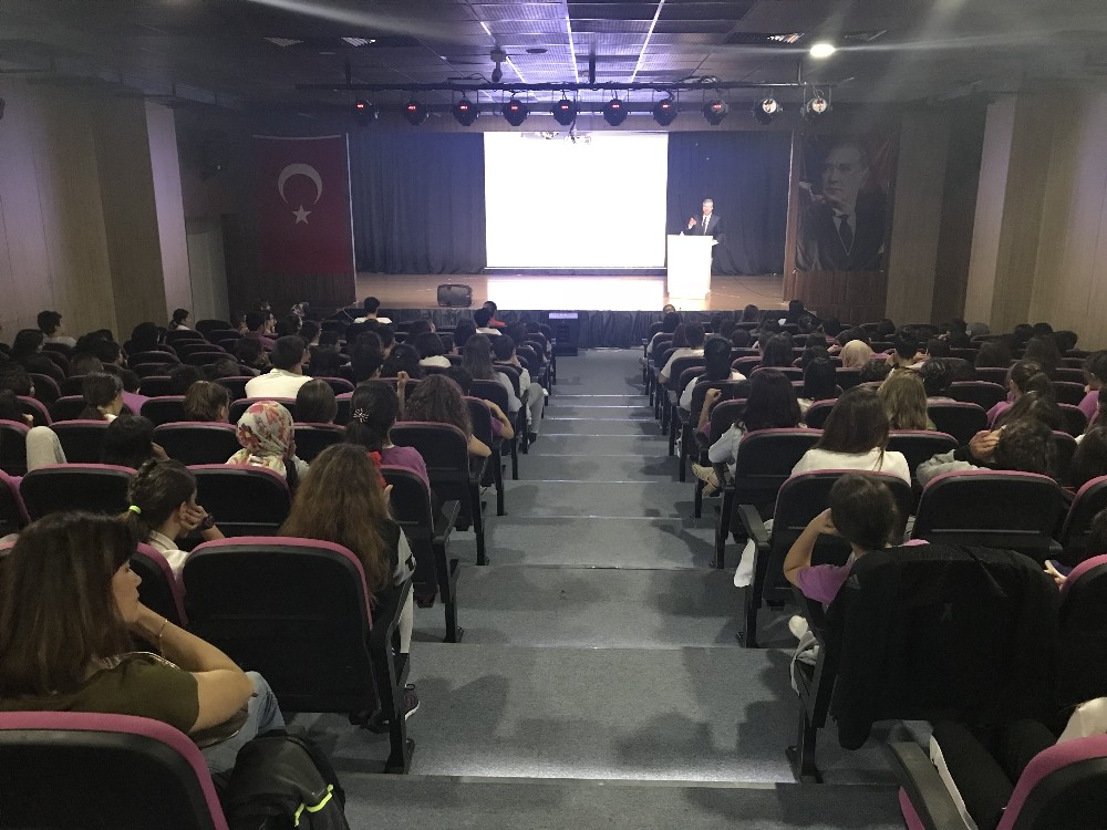 “Üniversiteye ve Liseye Girişte Yeni Sistem ve Adayın Rolü” semineri gerçekleştirildi