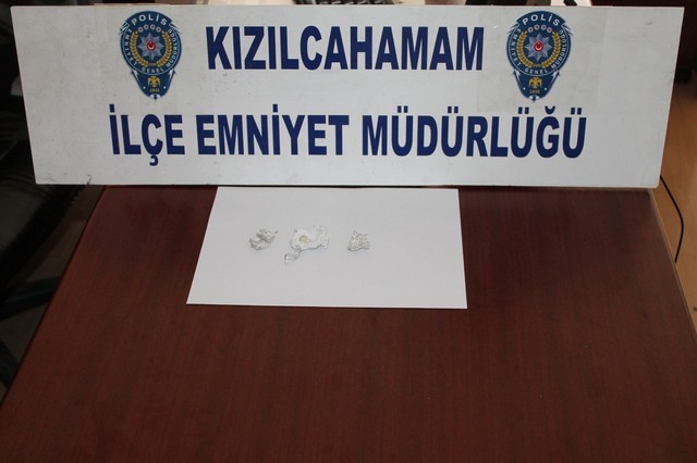 Polisin şüphelendiği araçtan uyuşturucu çıktı