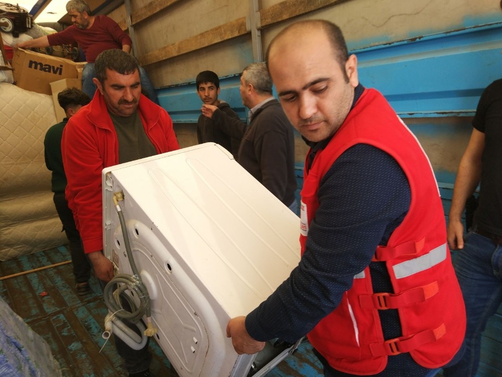 Esenyurt’tan yola çıkan Suriyeliler ülkelerine ulaştı