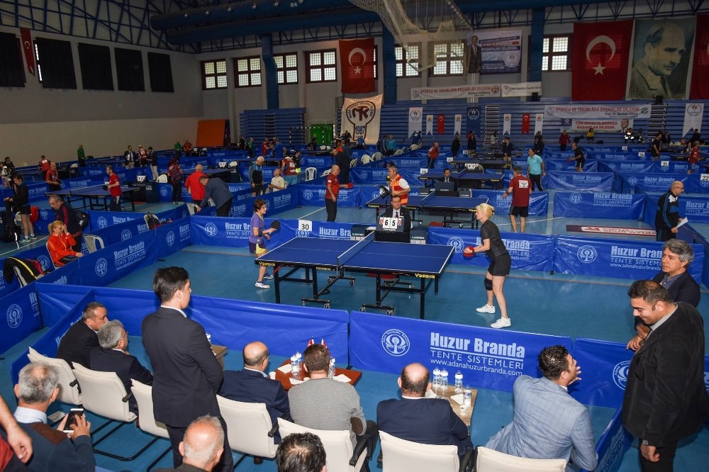 Adana’da 6. Veteran Masa Tenisi Turnuvası başladı