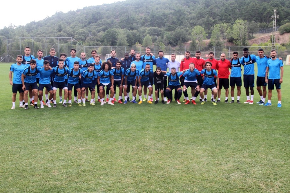 Adana Demirspor’un yeni oyuncuları kampa dahil oldu