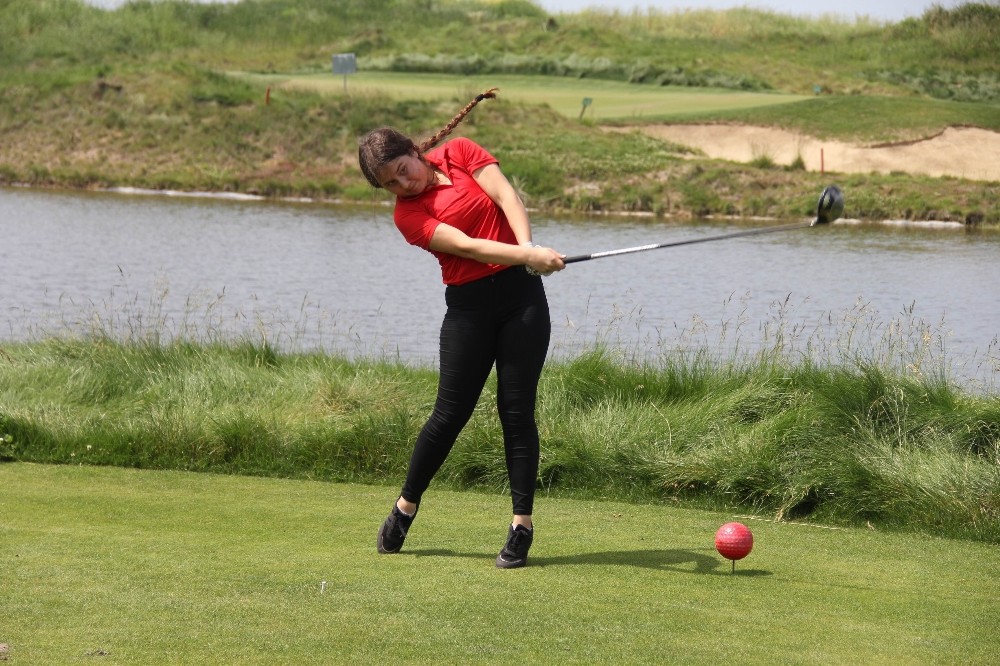 Aslı Nemutlu Türkiye Gençler Golf Şampiyonası başladı