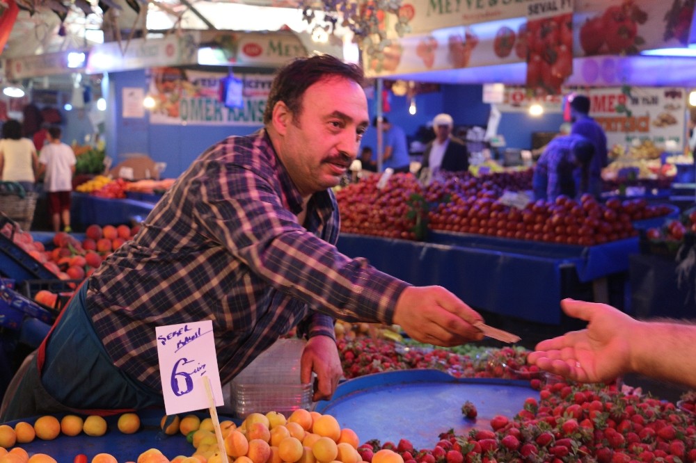 Pazarlarda Ramazan bereketi