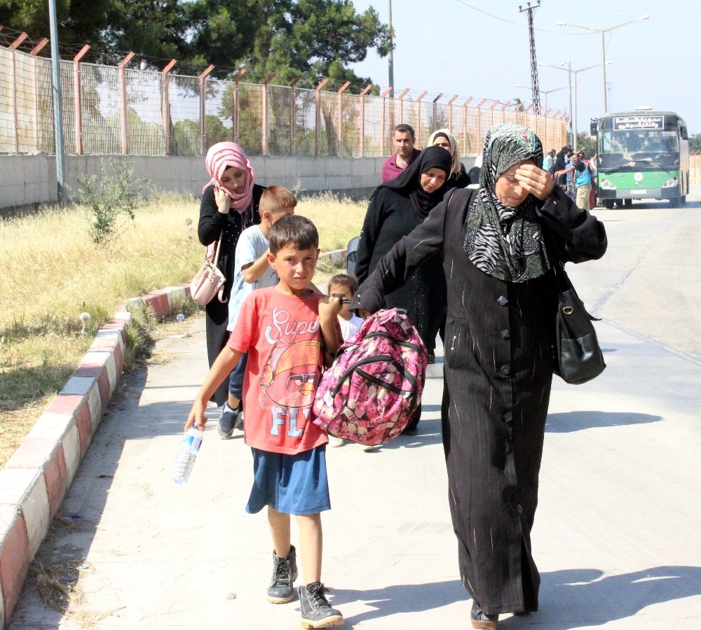 Ramazan bayramını ülkesinde geçiren 37 bin Suriyeli dönüş yaptı