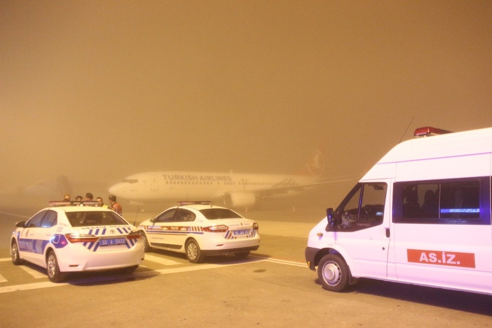 Hakkari şehidini taşıyan uçak sis nedeniyle Samsun’a inemedi