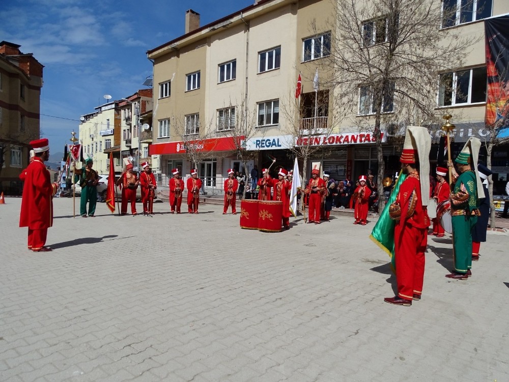 Hisarcık mehter takımı halka gösteri sundu