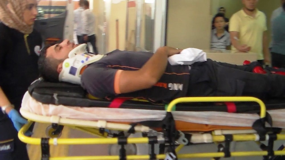Şanlıurfa’da iki motosiklet kafa kafaya çarpıştı: 2 yaralı