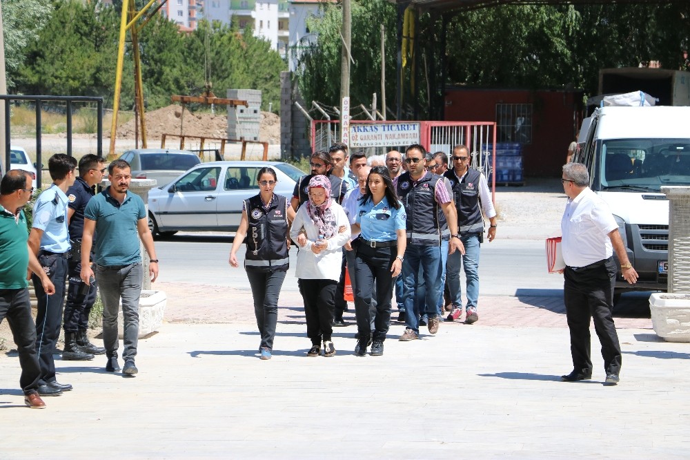 FETÖ’nün üst düzey yöneticisi iddiasıyla gözaltına alınan 5 kişi tutuklandı