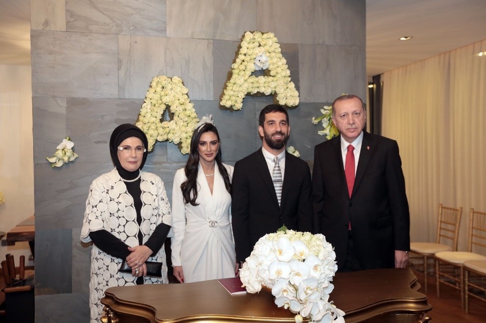 Cumhurbaşkanı Erdoğan, Arda Turan’ın nikah şahidi oldu