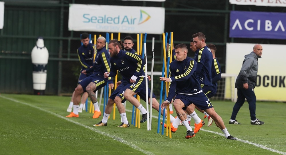 Fenerbahçe, derbi hazırlıklarını tamamladı