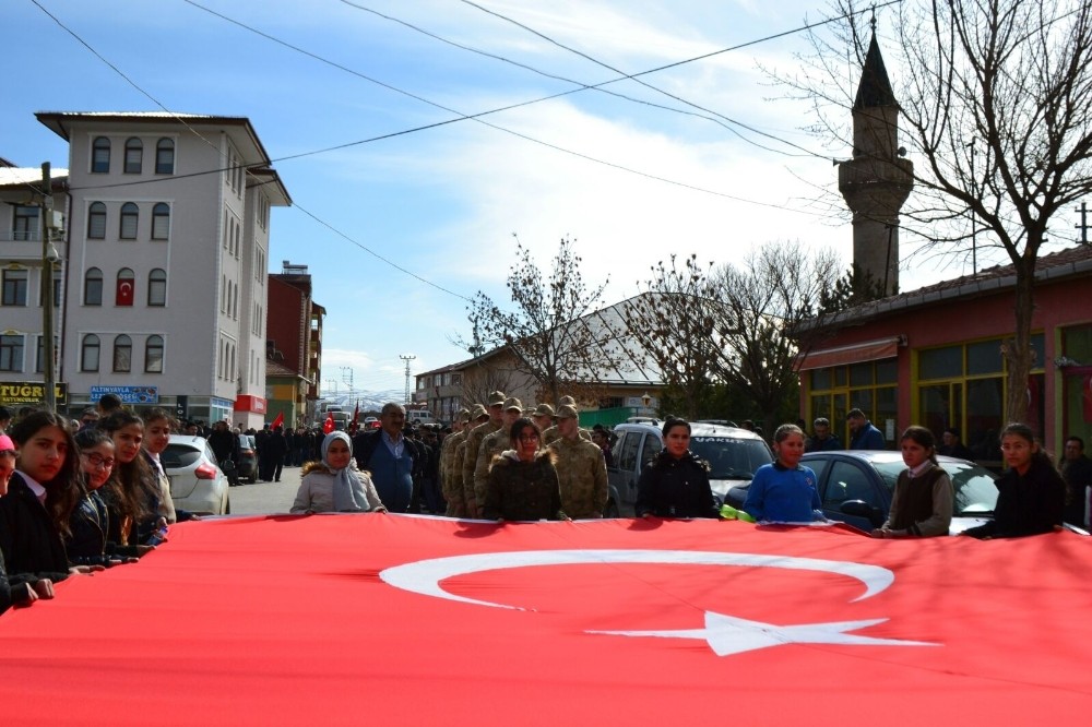 Altınyayla’da Zeytin Dalı Harekatı’na destek yürüyüşü