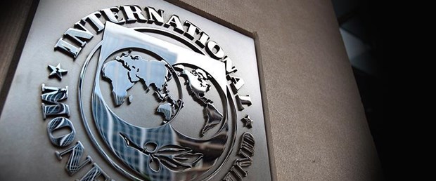 IMF Türkiye'nin büyüme beklenti oranını %0,2 düşürdü.