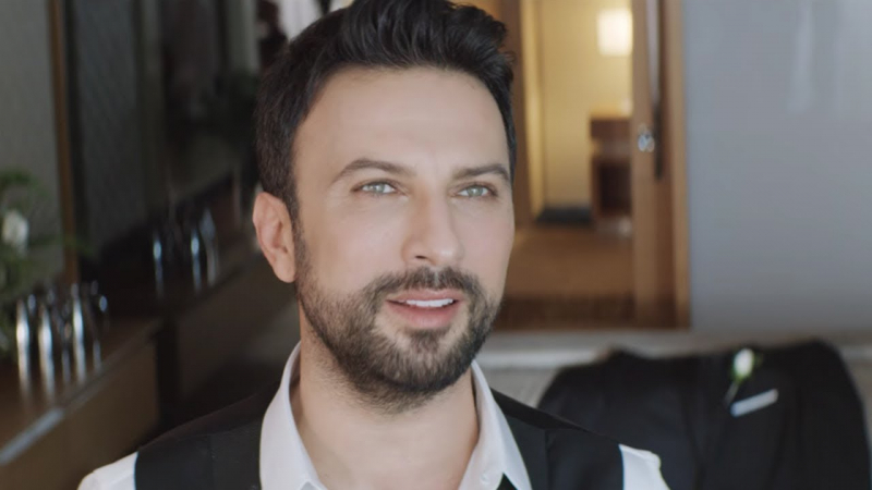 Tarkan'dan Dolar Hamlesi!