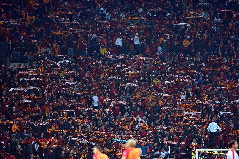 Türk Telekom Stadyumu’ndaki seyirci sayısı 33 bin 962