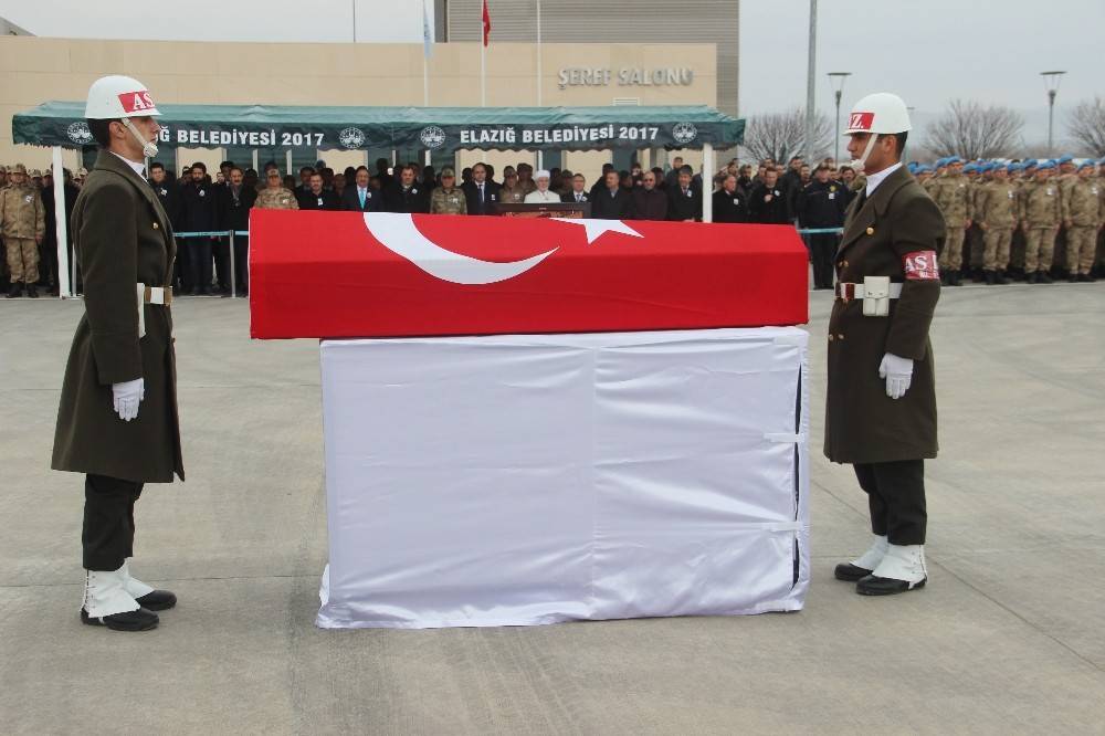 Bingöl şehidi, memleketi İzmir’e uğurlandı