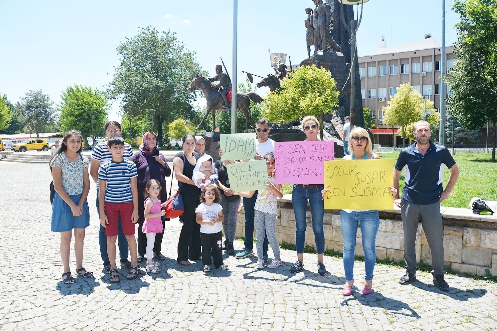 Uşak’ta çocuk istismarına tepki