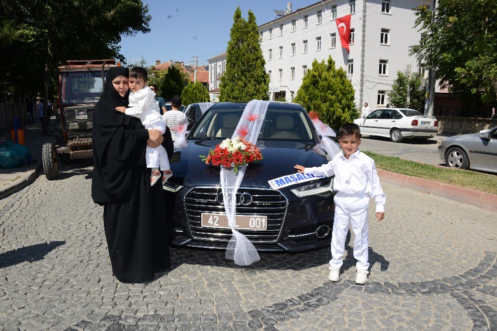 Başkan Altay’ın makam aracı şehit çocuklarının sünnet arabası oldu