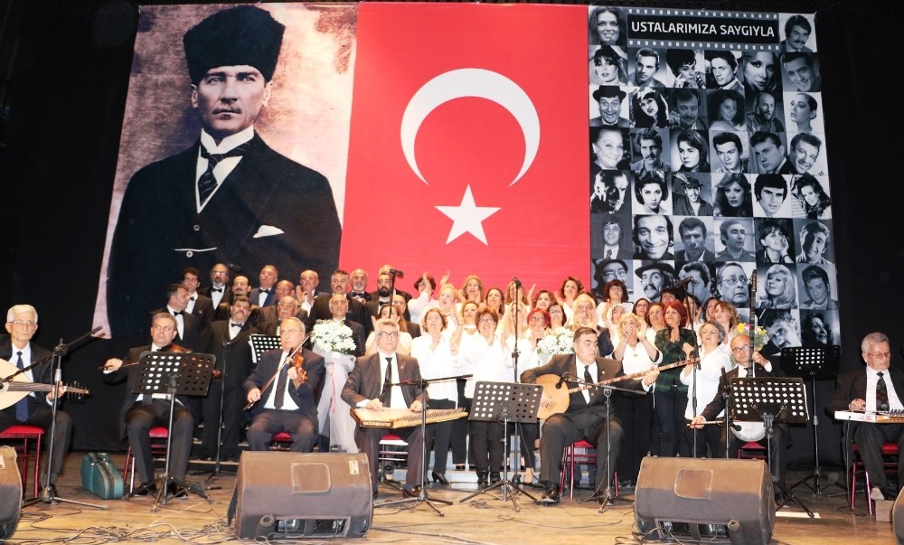 Büyükşehirden nostaljik konser