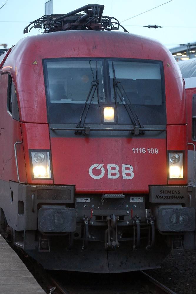 Avusturya’da trenler çarpıştı: 1 ölü, 22 yaralı