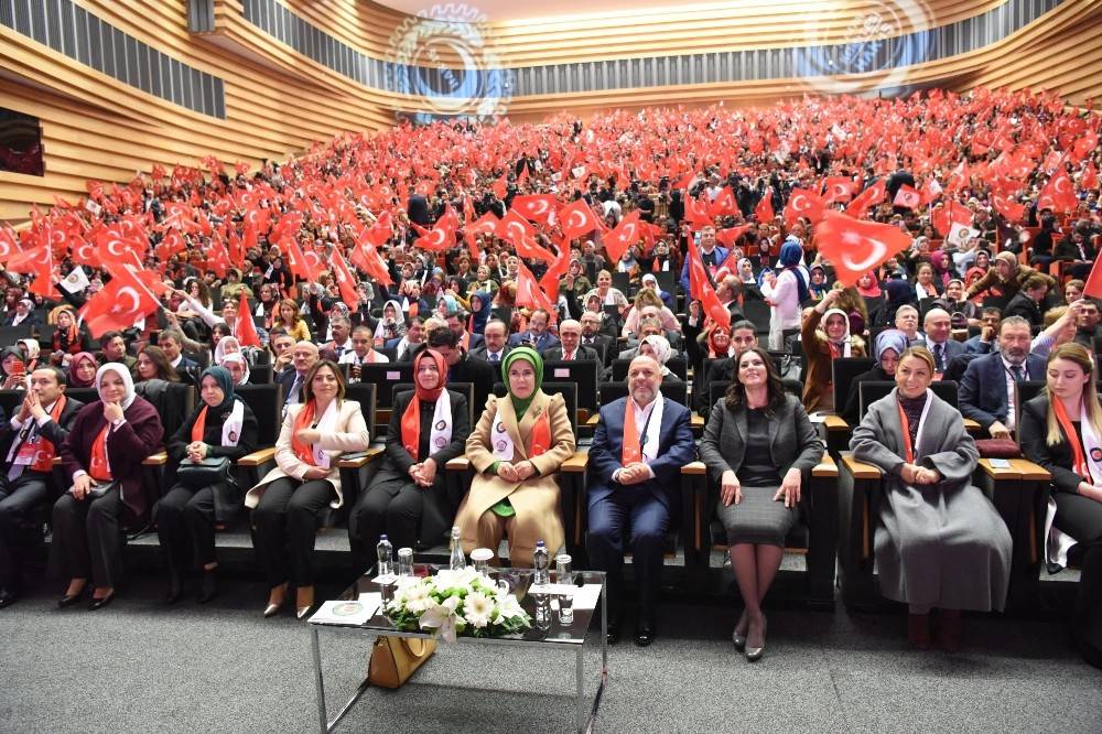 Kayserili Hak-İş’li kadın çalışanlardan Ankara’ya çıkartma