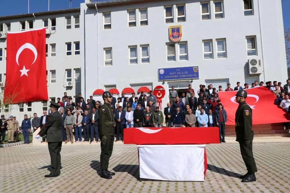 Şehit askerin naaşı memleketine uğurlandı