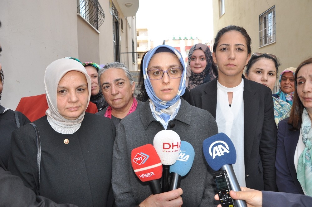 AK Parti Kadın Kolları Başkanı Lütfiye Selva Çam, şehit ailelerini ziyaret etti
