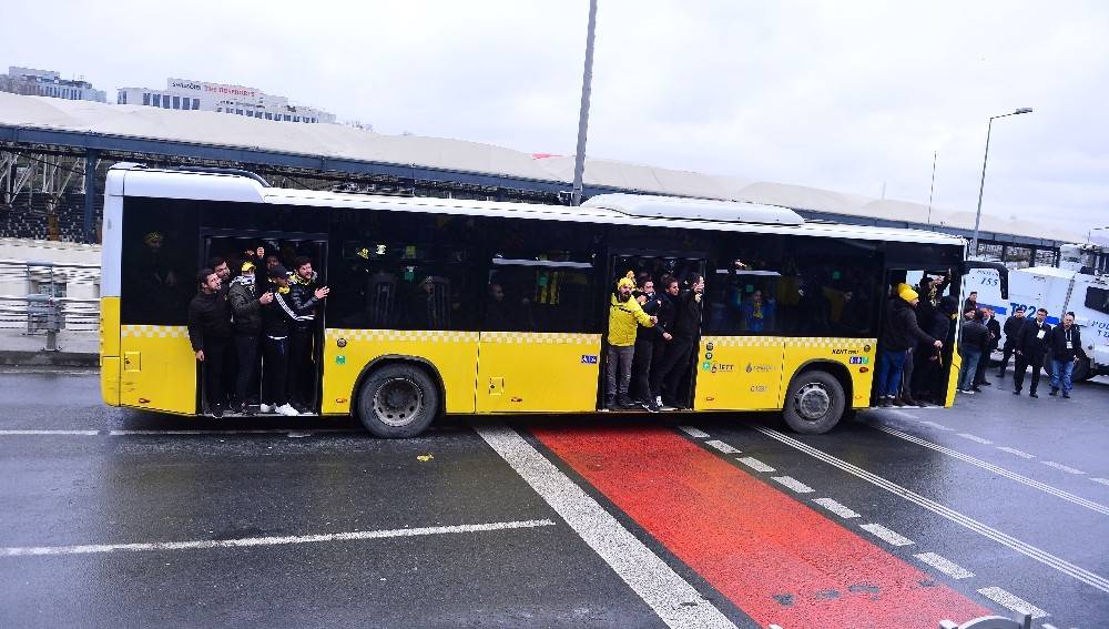 Fenerbahçe taraftarları, Vodafone Park’a geldi