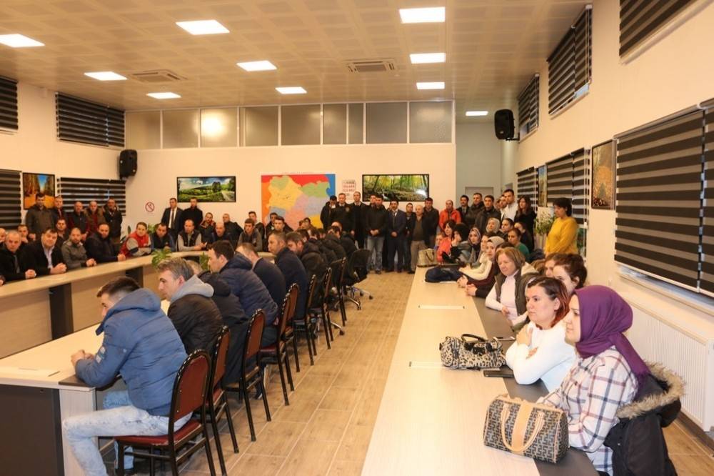 Kırklareli İl Özel İdaresi taşeron işçileri dilekçelerini verdi