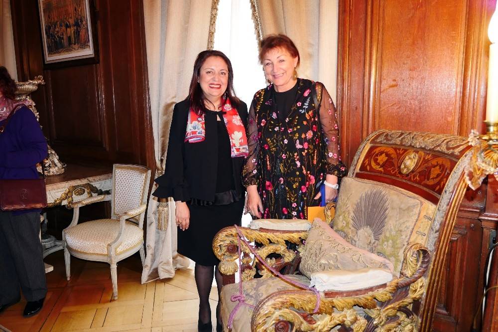Paris’teki 70 ülkenin büyükelçilerinin eşleri, Türkiye Büyükelçiliği rezidansında