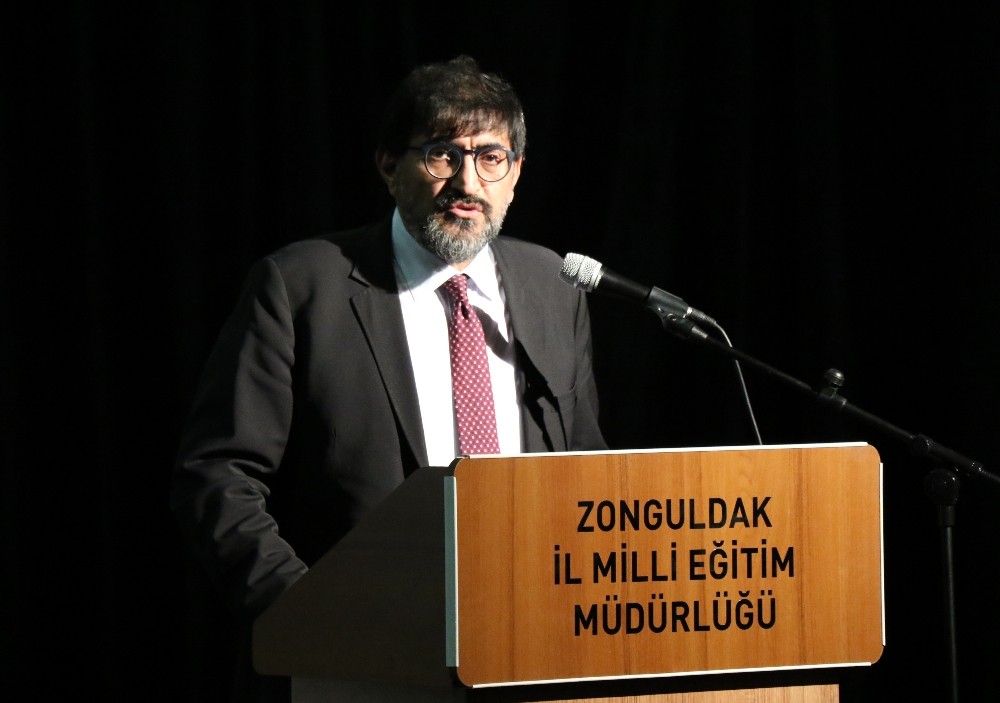 Milli Eğitim Bakanlığı Talim Terbiye Kurulu Başkanı Alpaslan Durmuş;