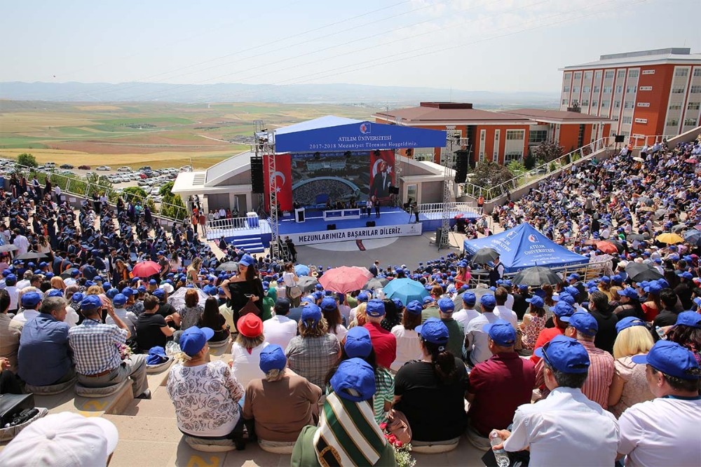 Atılım Üniversitesinde mezuniyet coşkusu