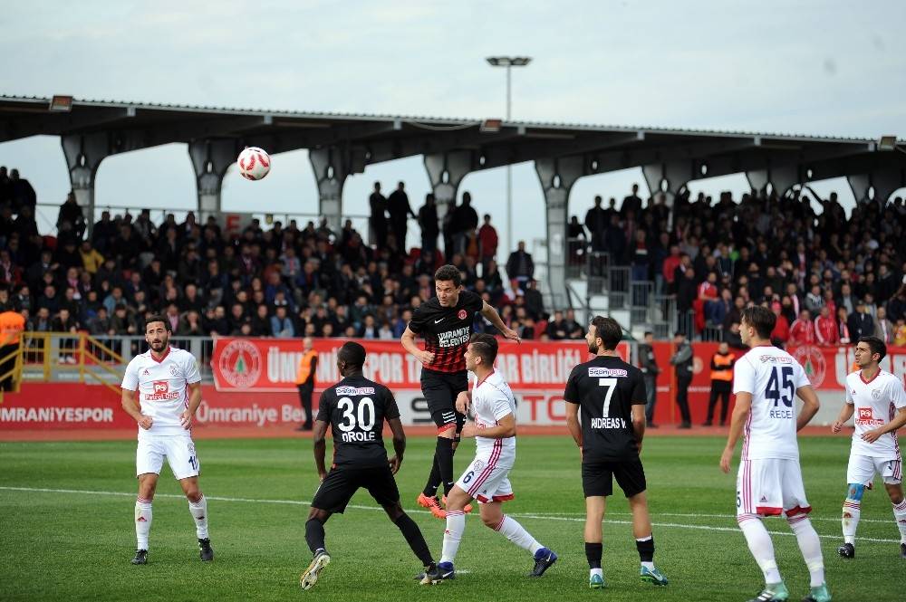 TFF 1. Lig: Ümraniyespor: 2 - Altınordu: 0 (Maç sonucu)