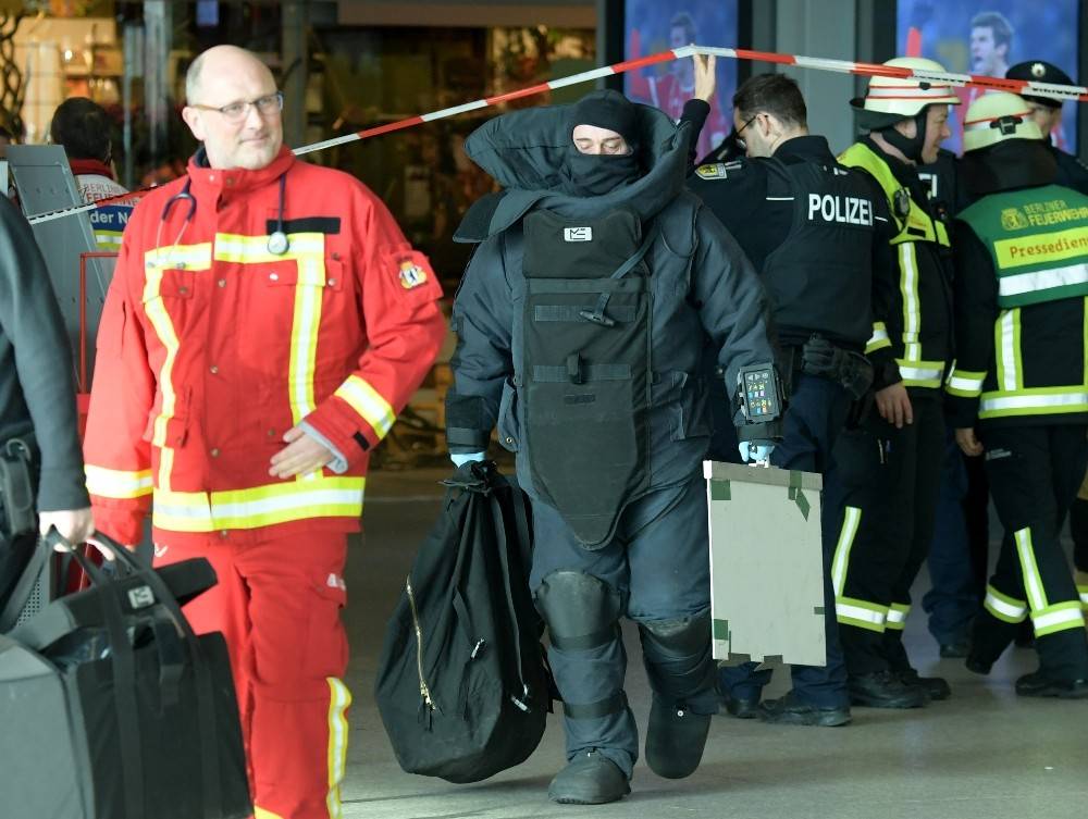 Berlin’de şüpheli paket alarmı