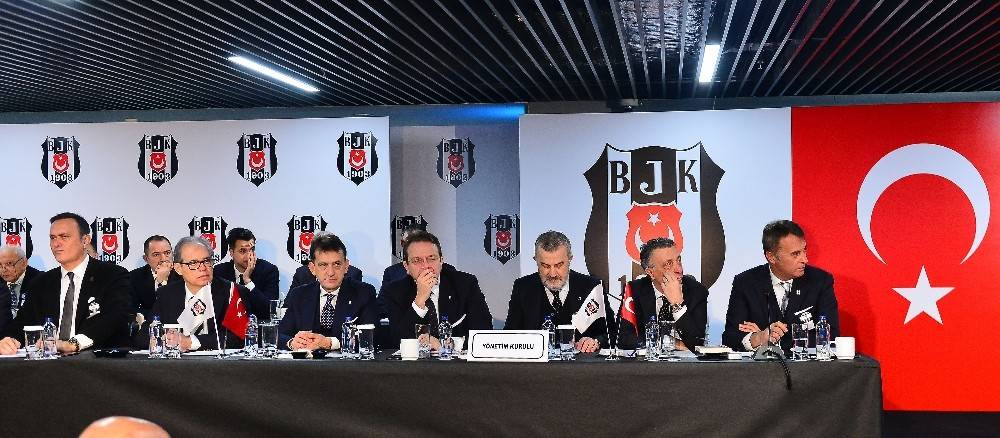 Fikret Orman: “Vardar Ovası şarkısı çalalım diyenler oldu, Beşiktaş’a yakışır mı”