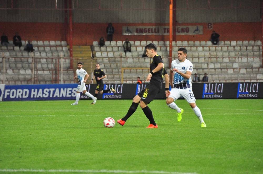 Adana Demirspor - İstanbulspor karşılaşması yarıda kaldı