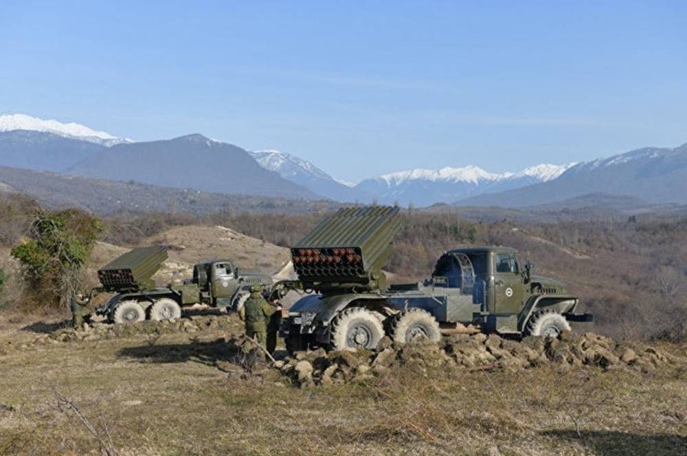 Rus askerleri hedef vurmak için yarıştı