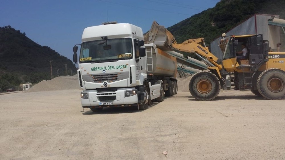 Giresun İl Özel İdaresi tarafından son 6 ayda 150 bin ton asfalt ve beton malzeme üretildi