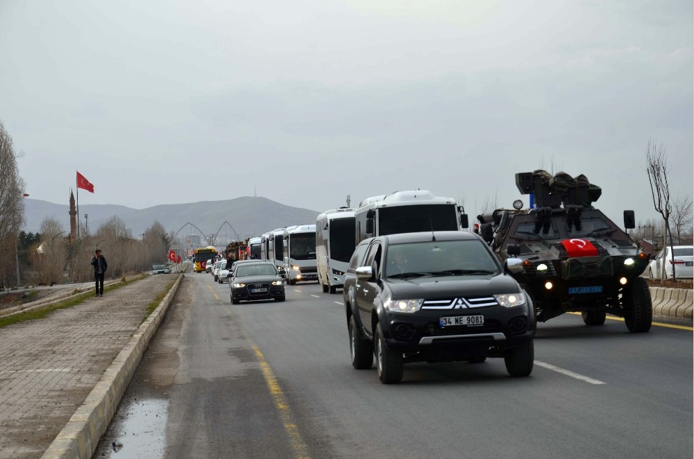 Muş’tan 293 asker Türk bayrakları ve dualarla Afrin’e uğurlandı