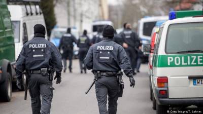 Alman polisi baskında bir Türk’ü öldürdü