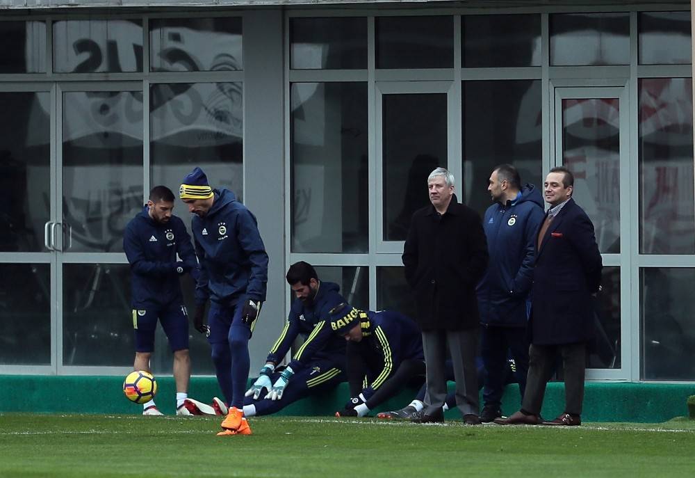 Fenerbahçe’de derbi hazırlıkları tamam