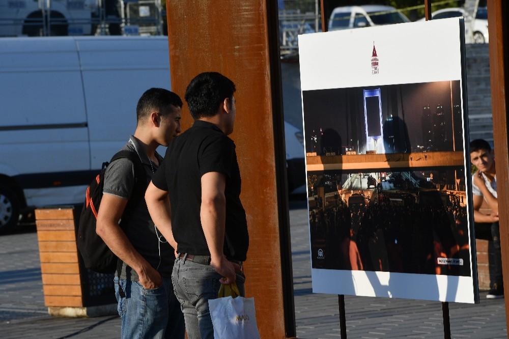 15 Temmuz’u anlatan 38 fotoğraf Taksim Meydanı’nda sergileniyor