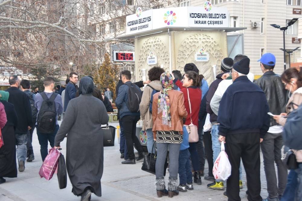 Kocasinan Belediyesi, ikram çeşmesiyle gönüllere aktı