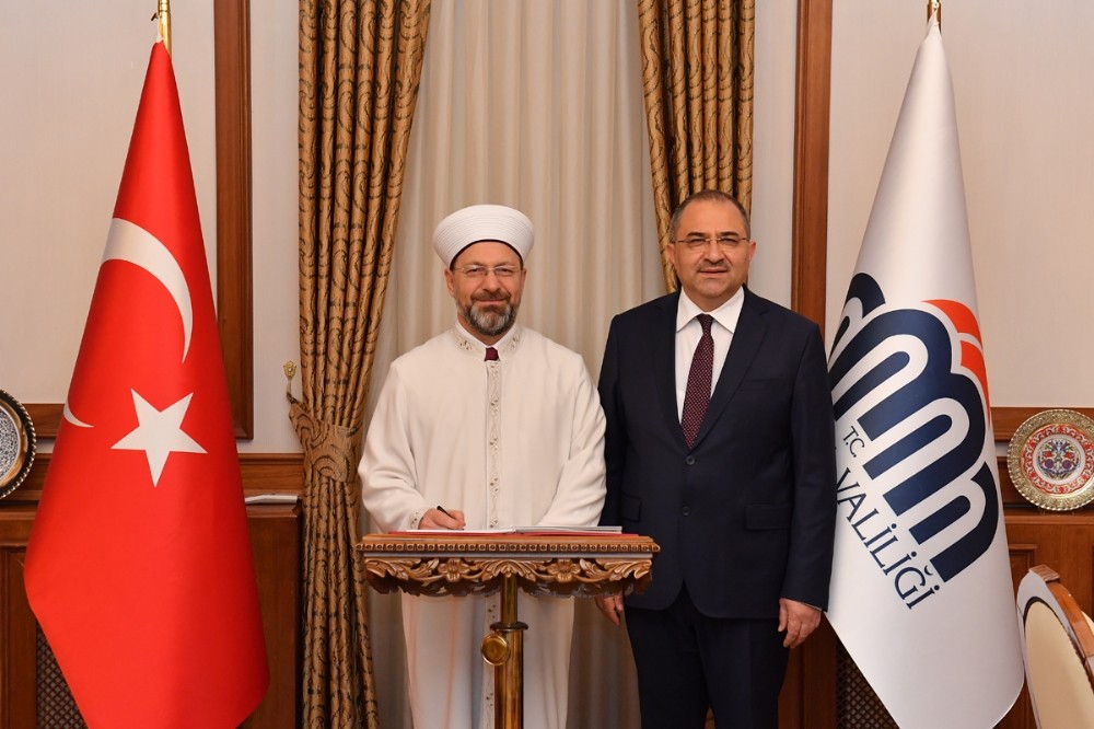 Diyanet İşleri Başkanı Erbaş Malatya Valiliğini ziyaret etti