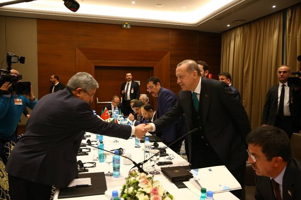 Cumhurbaşkanı Erdoğan, Cezayir Başbakanı Ouyahia’yla bir araya geldi