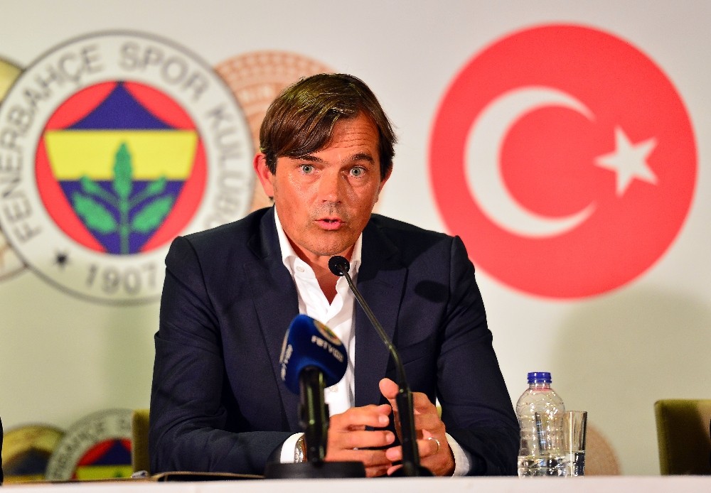 Phillip Cocu: ″Fenerbahçe çalışacak olmaktan onur ve gurur duyuyorum″